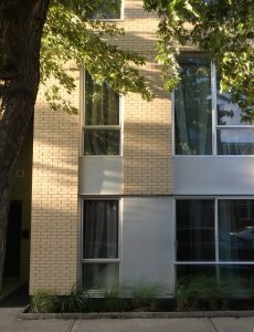 Zarate Lavigne - condo Mantana