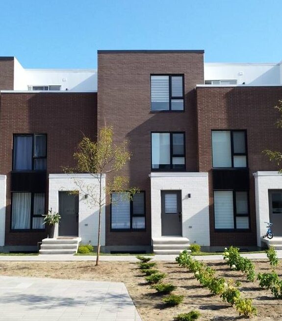 Création Ensemble multi résidentiel Avenue MontRoyal Zarate Lavigne